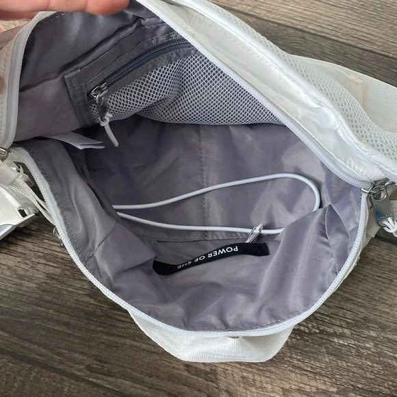 Athleta Excursion Beltbag Fanny Pack in White - Picture 7 of 10